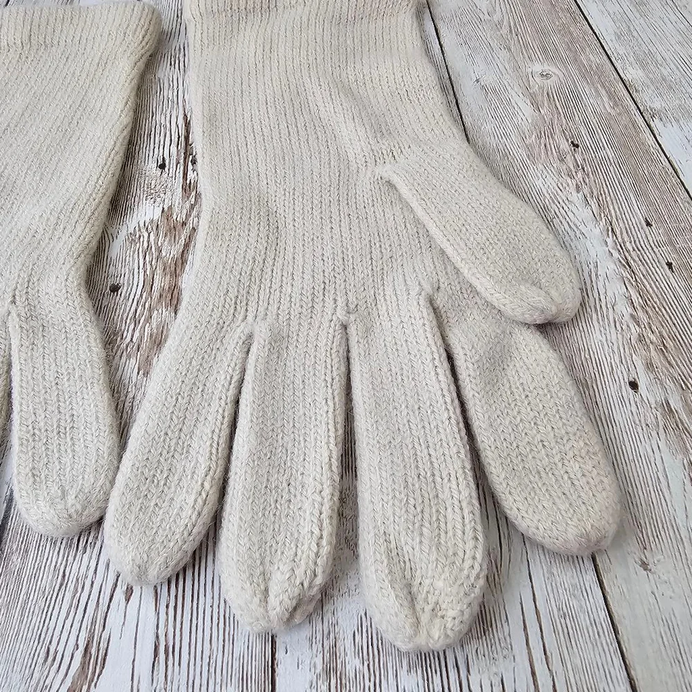 Women's New York & Company Beige Gloves